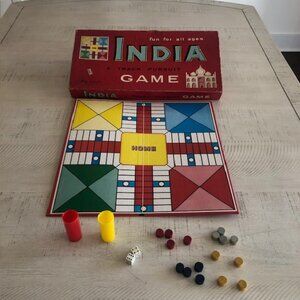 Rare, vintage 1940 Parker Brothers India A Track Pursuit Game